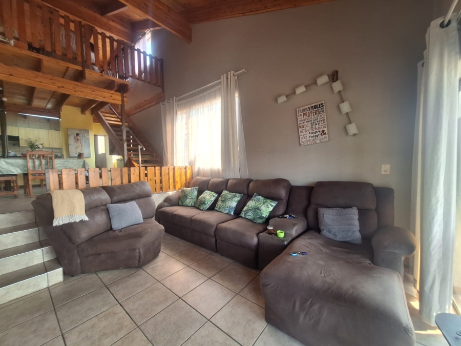 6 Bedroom Property for Sale in Meerhof North West